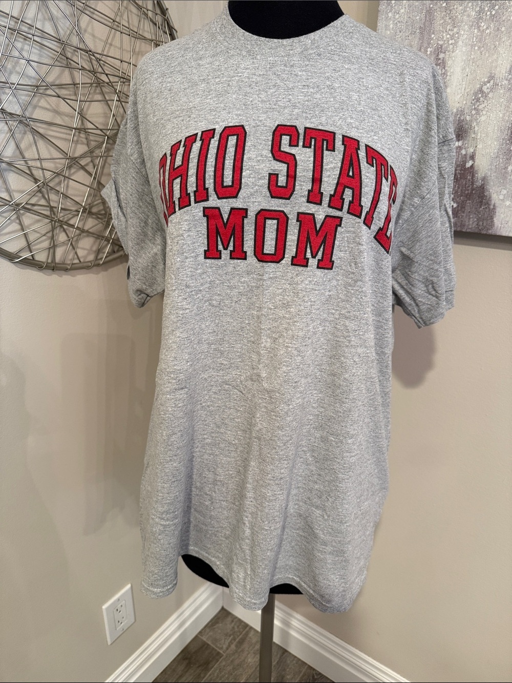 Ohio State Mom Gray T‑Shirt with Red Lettering size Large
